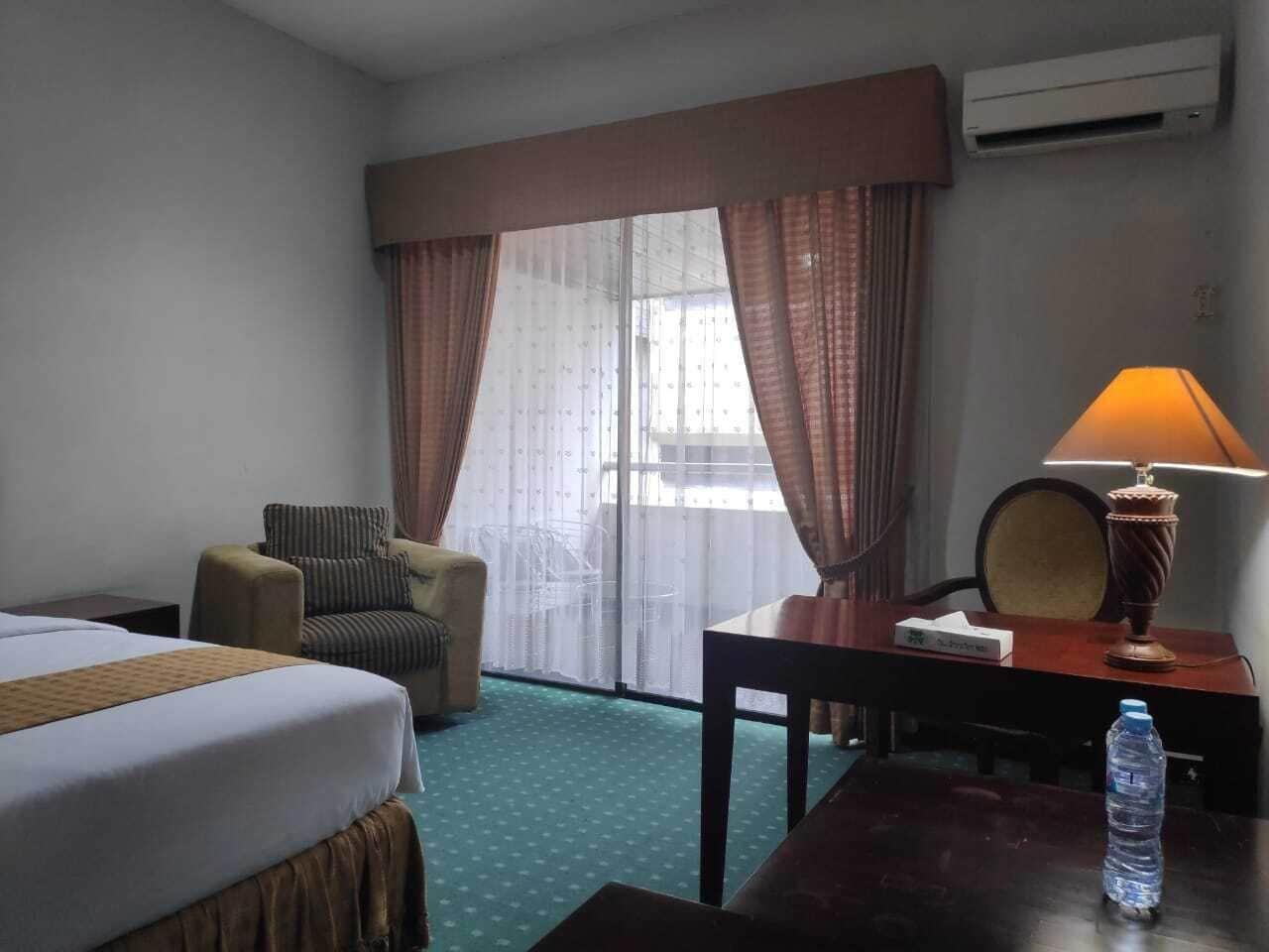New Grand Park Hotel Surabaya Exterior photo