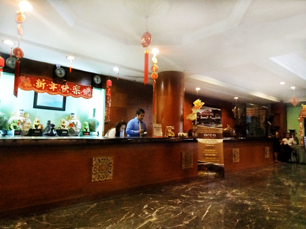 New Grand Park Hotel Surabaya Exterior photo